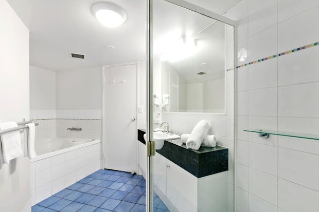 2 Bedroom Superior Spa Bath Apartment