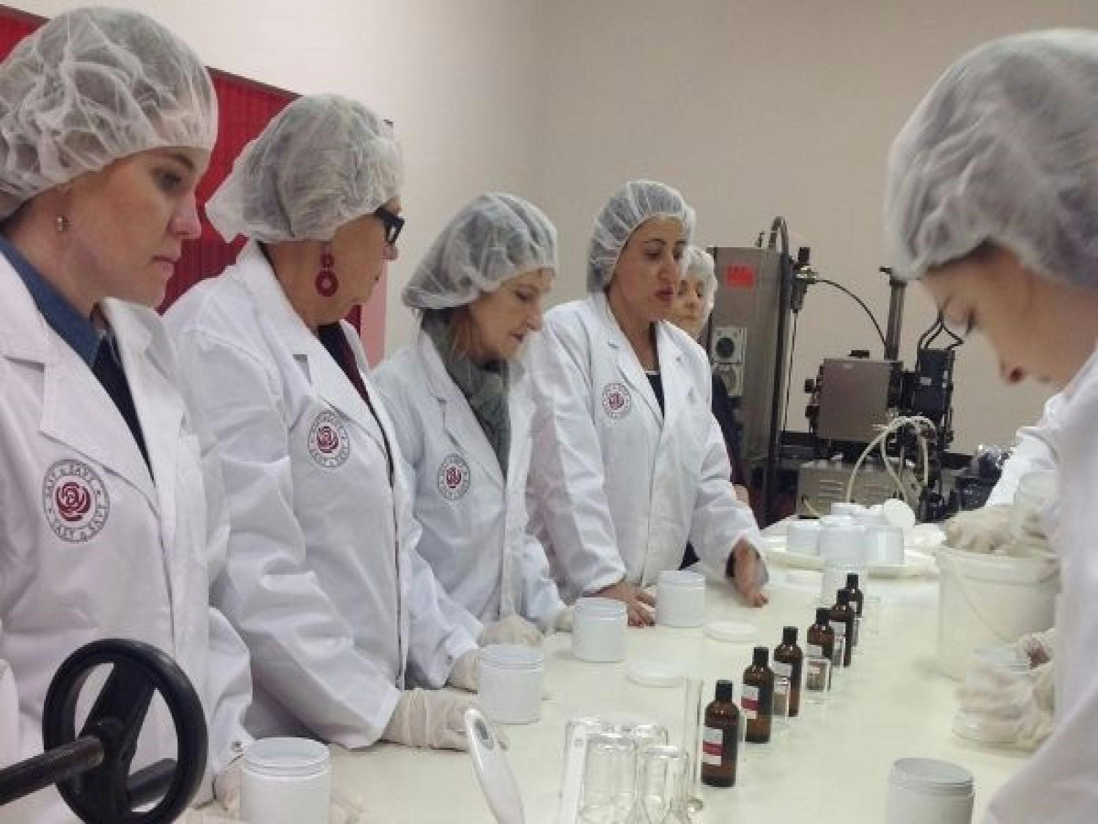 スキンケア製造