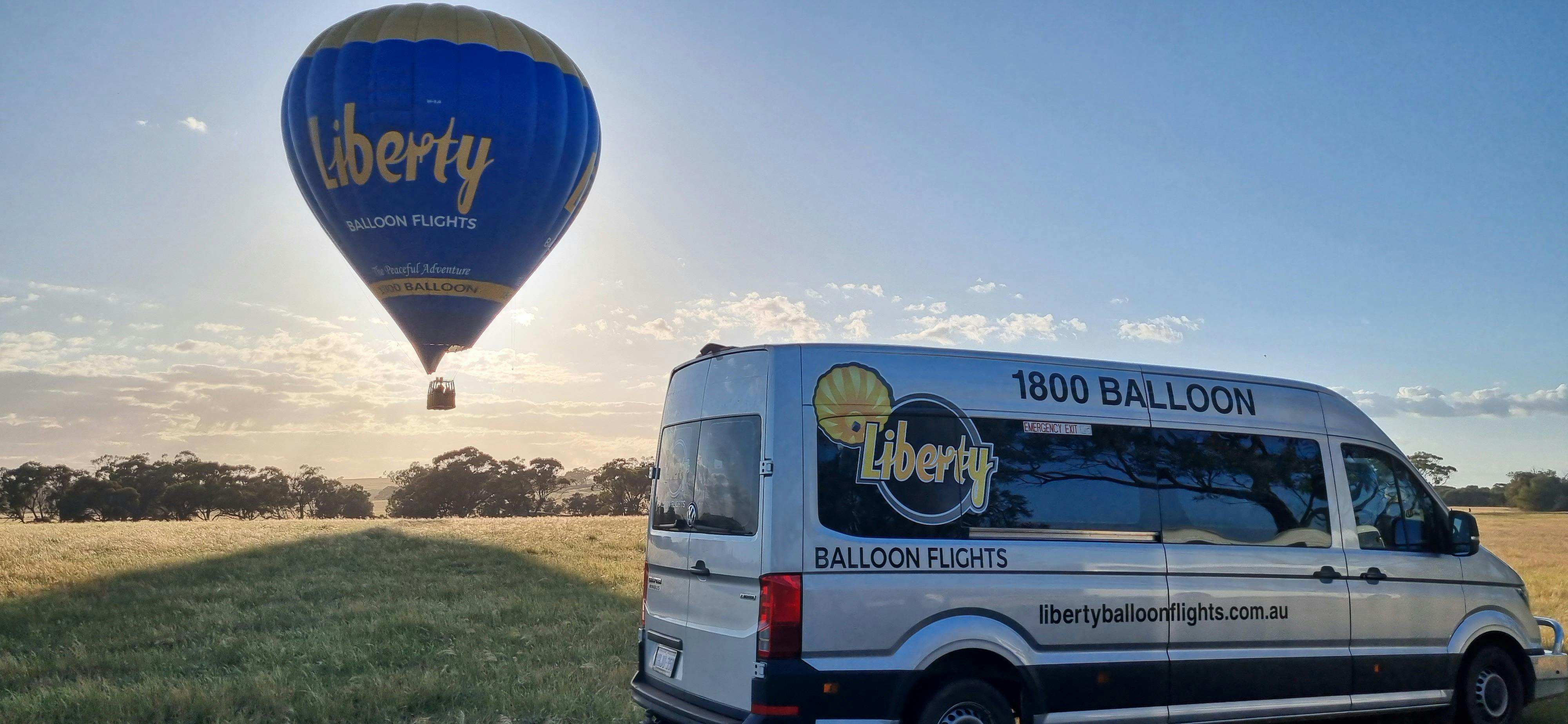 Mini bus and Balloon