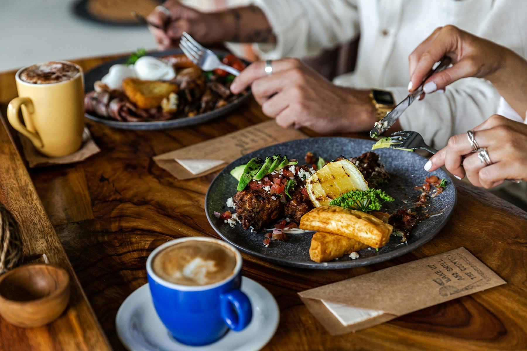 Chefs Casual All day Dining Every Day in Restaurant or Room Service. Breakfast Lunch Dinner Tamborin