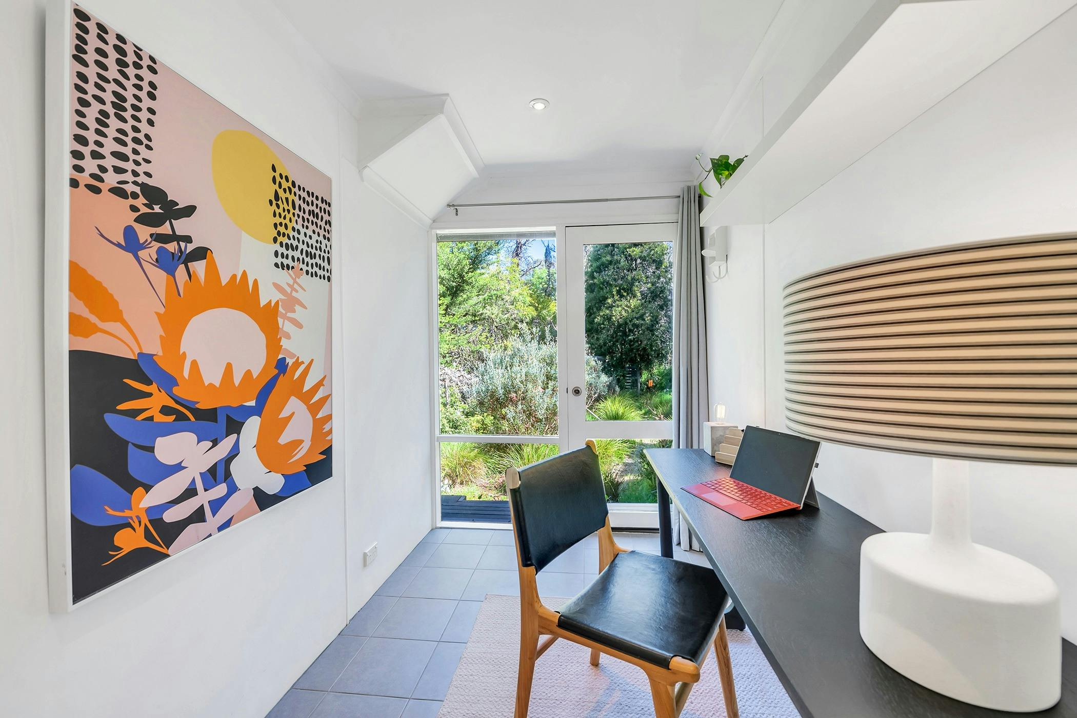 Its picturesque setting and inviting ambiance make it a perfect escape for those seeking comfort and