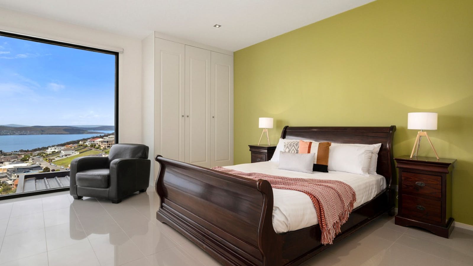 Main bedroom with Ensuite