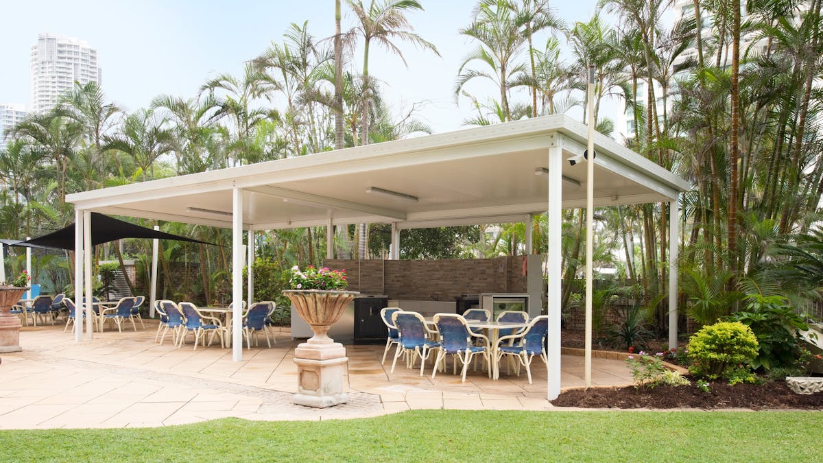 BreakFree Beachpoint - BBQ Area