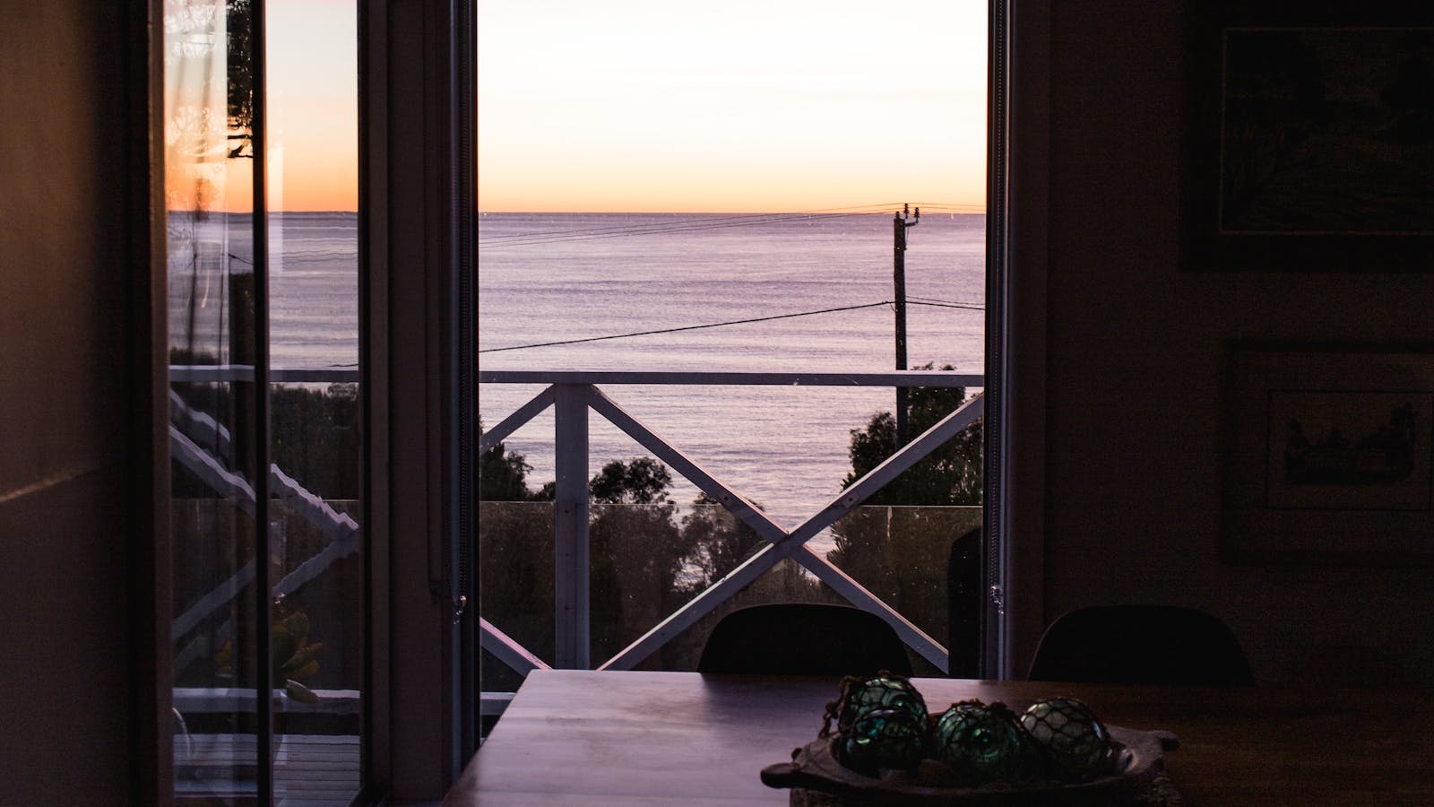 Dining table views