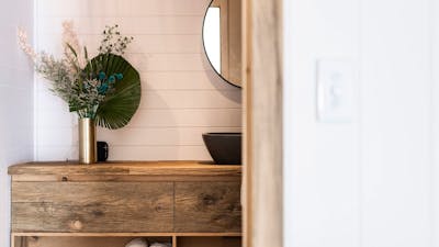 This is a photo of the luxury room.