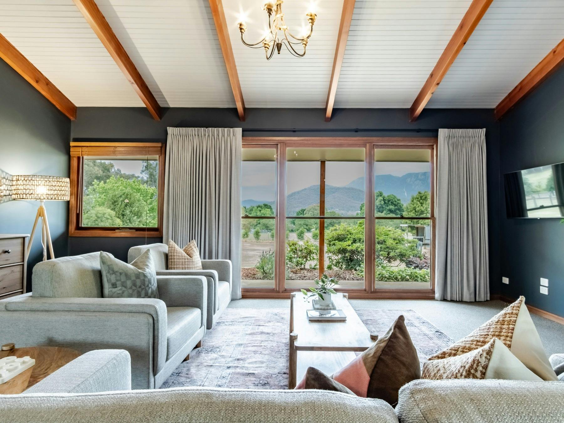 Modern & stylish homes in Victoria's high country, with Alpine Valley Getaways