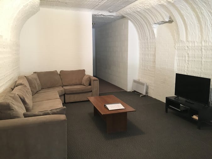 Underground King 2 bedroom Apartment