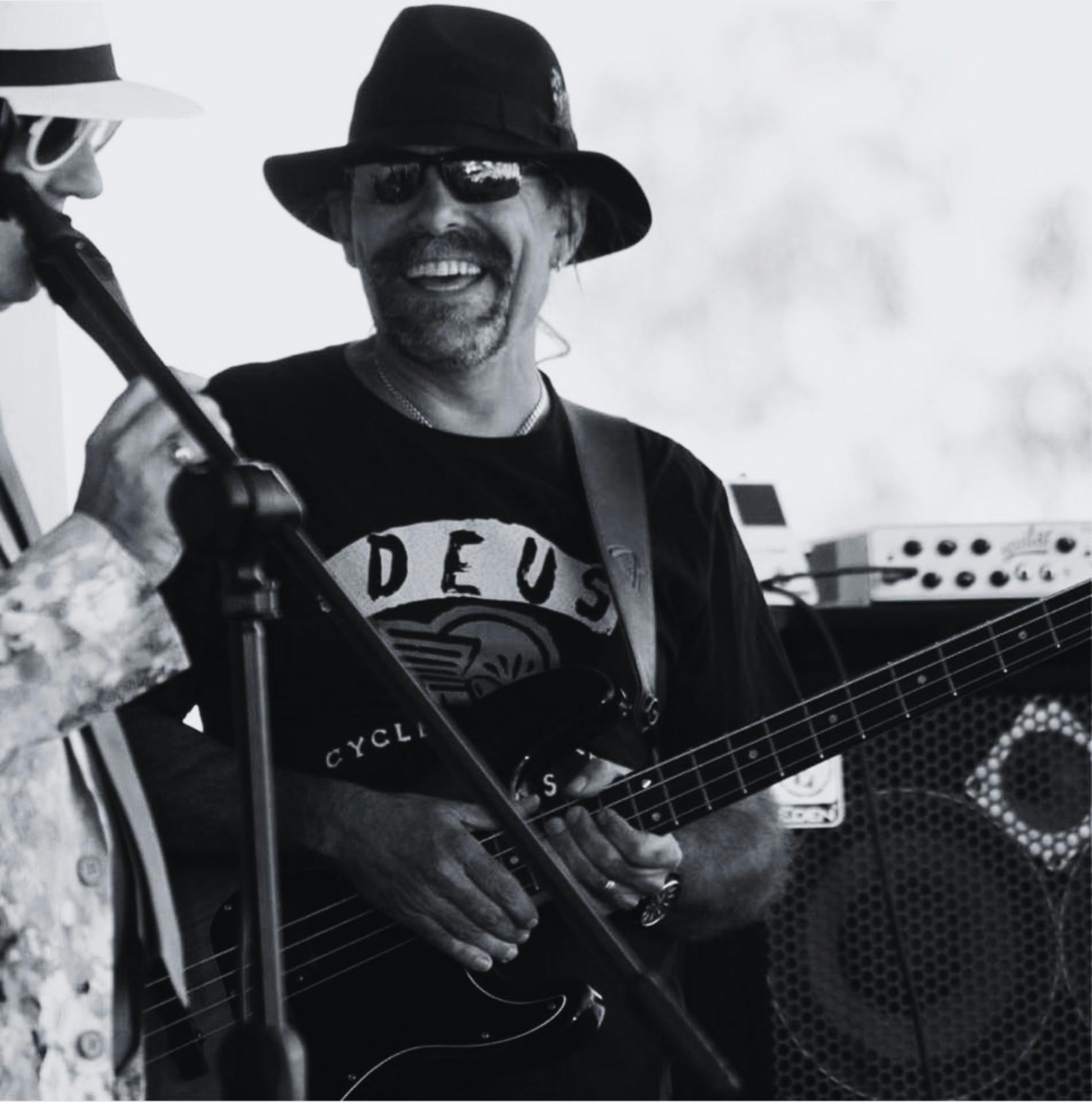 Kevin Perks - live Sunday morning from 11am