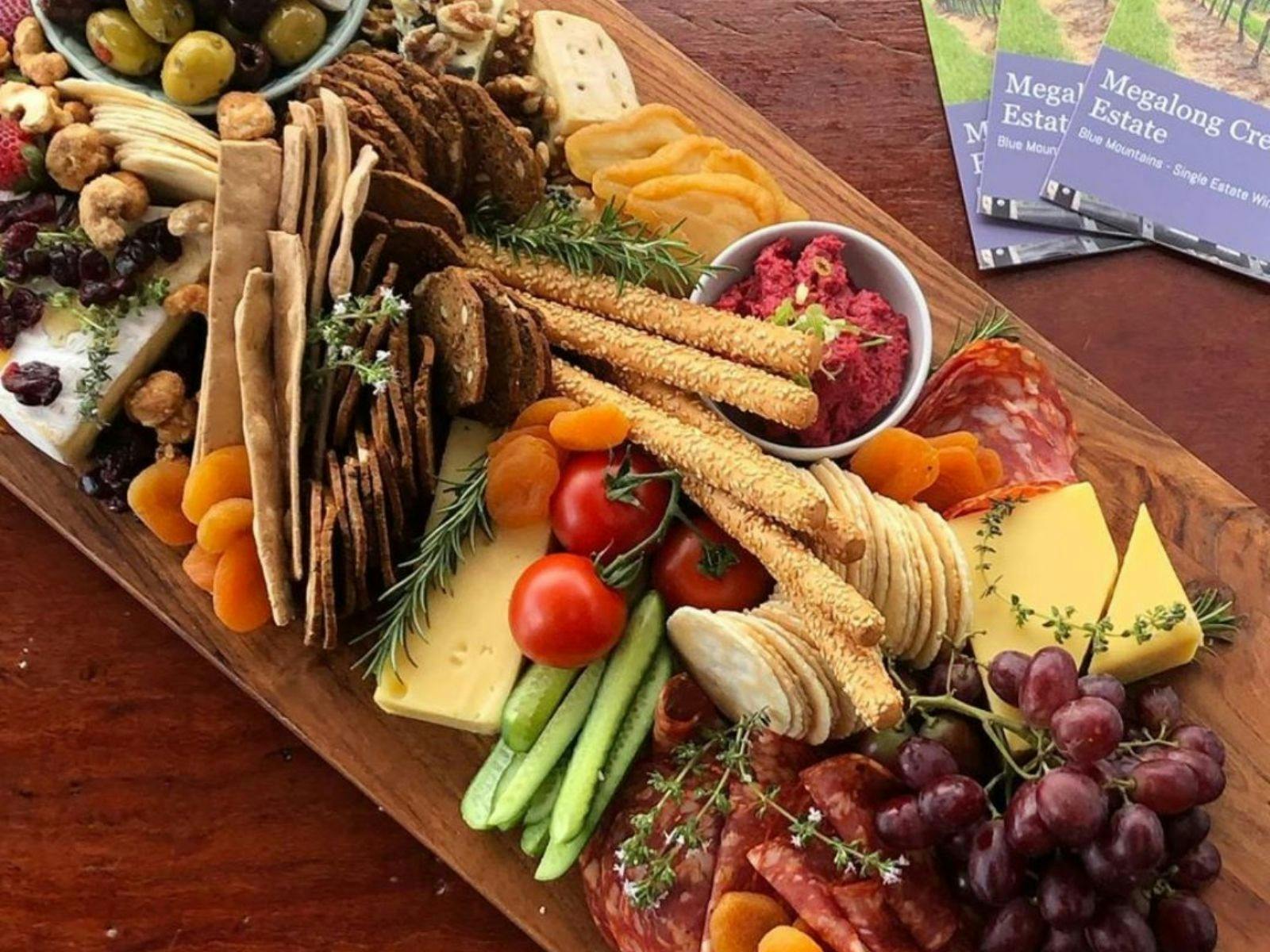 메갈롱 크릭 와이너리에서 로맨틱한 블루마운틴 프로포즈