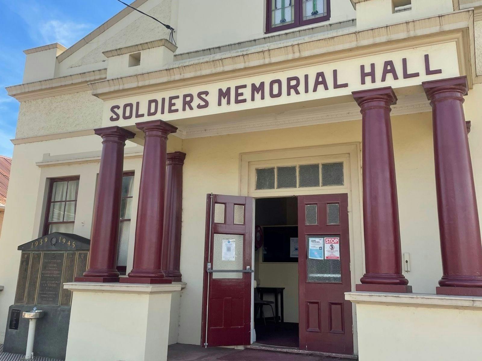 Manildra Soilders Memorial Hall exterior