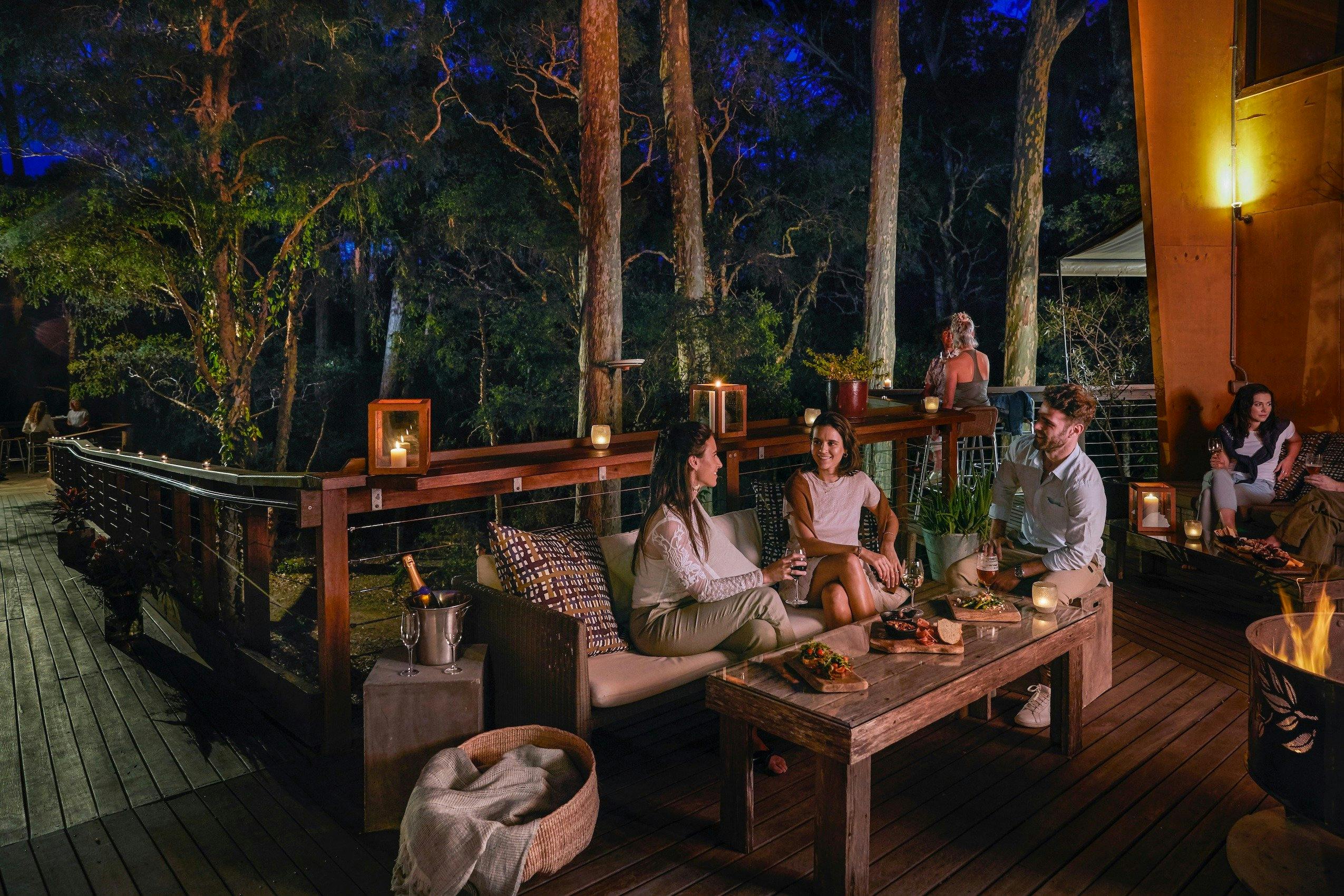 Enjoy local beer and regional wines as the sun goes down on the Sundowner deck at the Gunyah