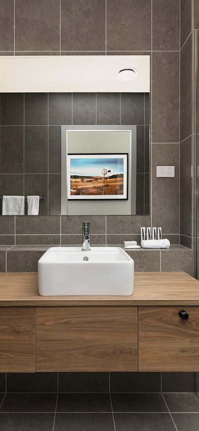 Abode Murrumbateman guest room ensuite