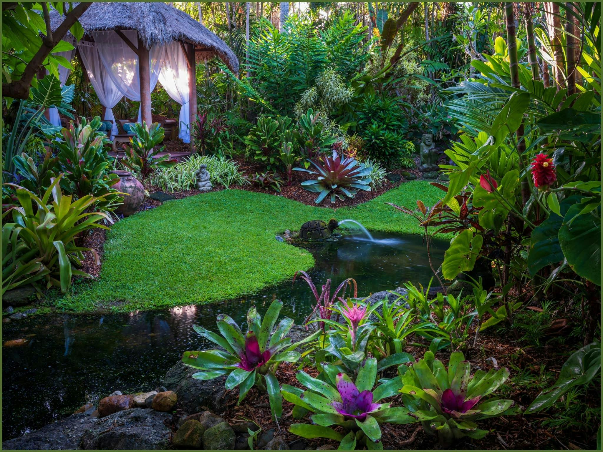 Dennis Hundscheidt private garden