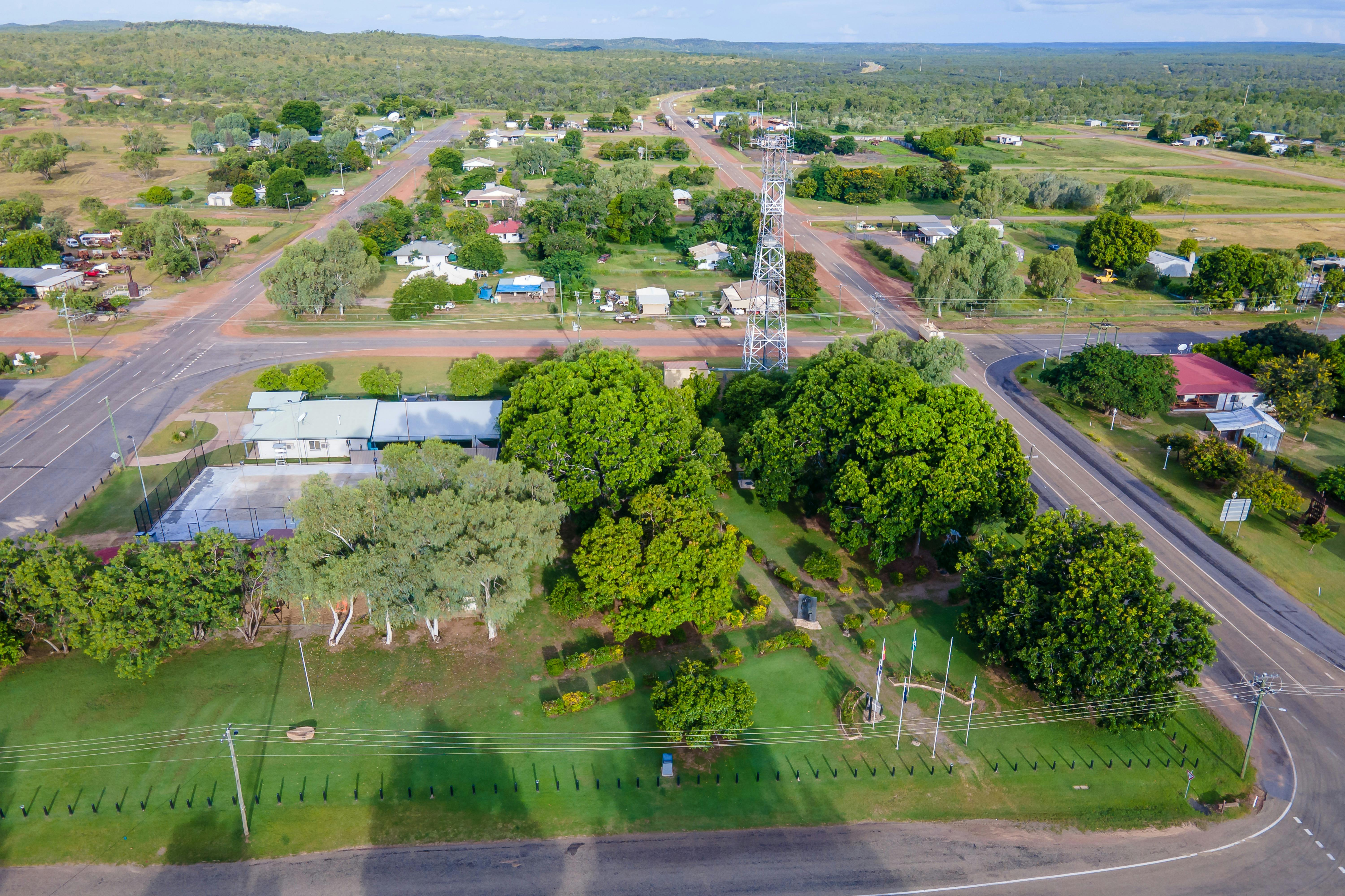 Anzac Park, dawn service, relaxing park, resting areas, bbq, tennis court, playground, sculptures