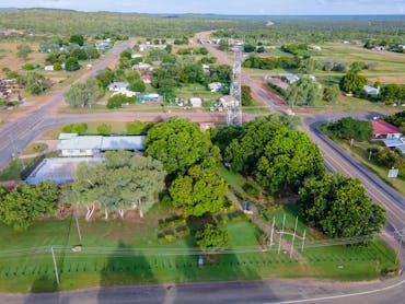 Anzac Park, dawn service, relaxing park, resting areas, bbq, tennis court, playground, sculptures
