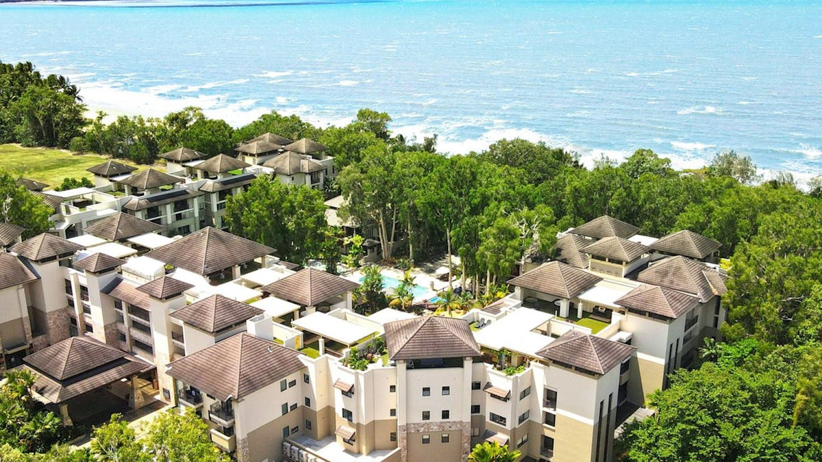 Cairns Beach Accommodation - Cairns Holiday Specialists