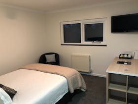 Queen Suite room