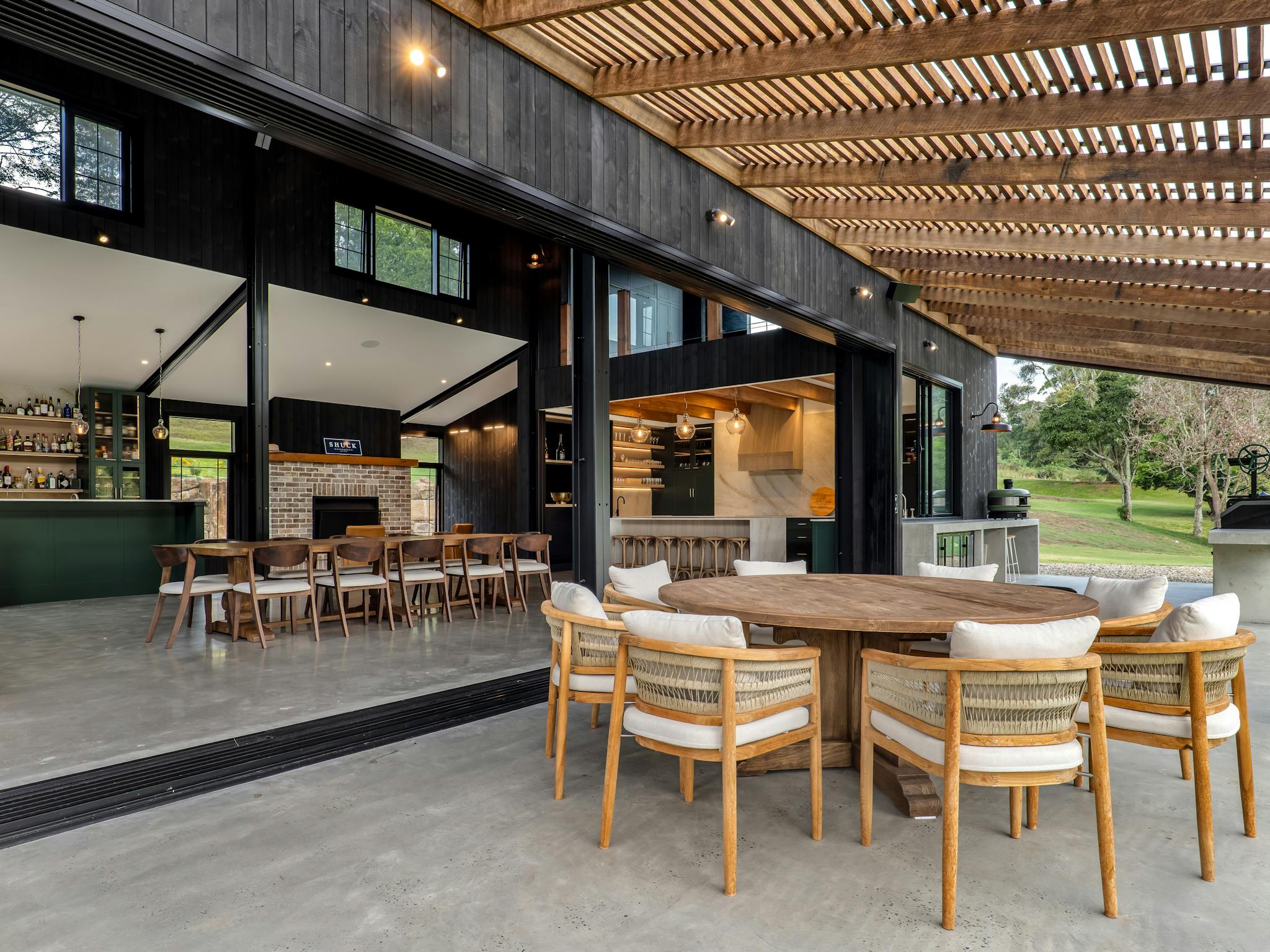 outdoor dining terrace