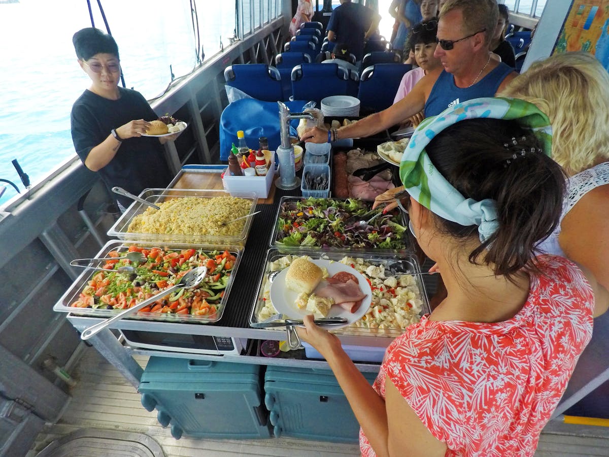 Best lunch Whitehaven beach tours