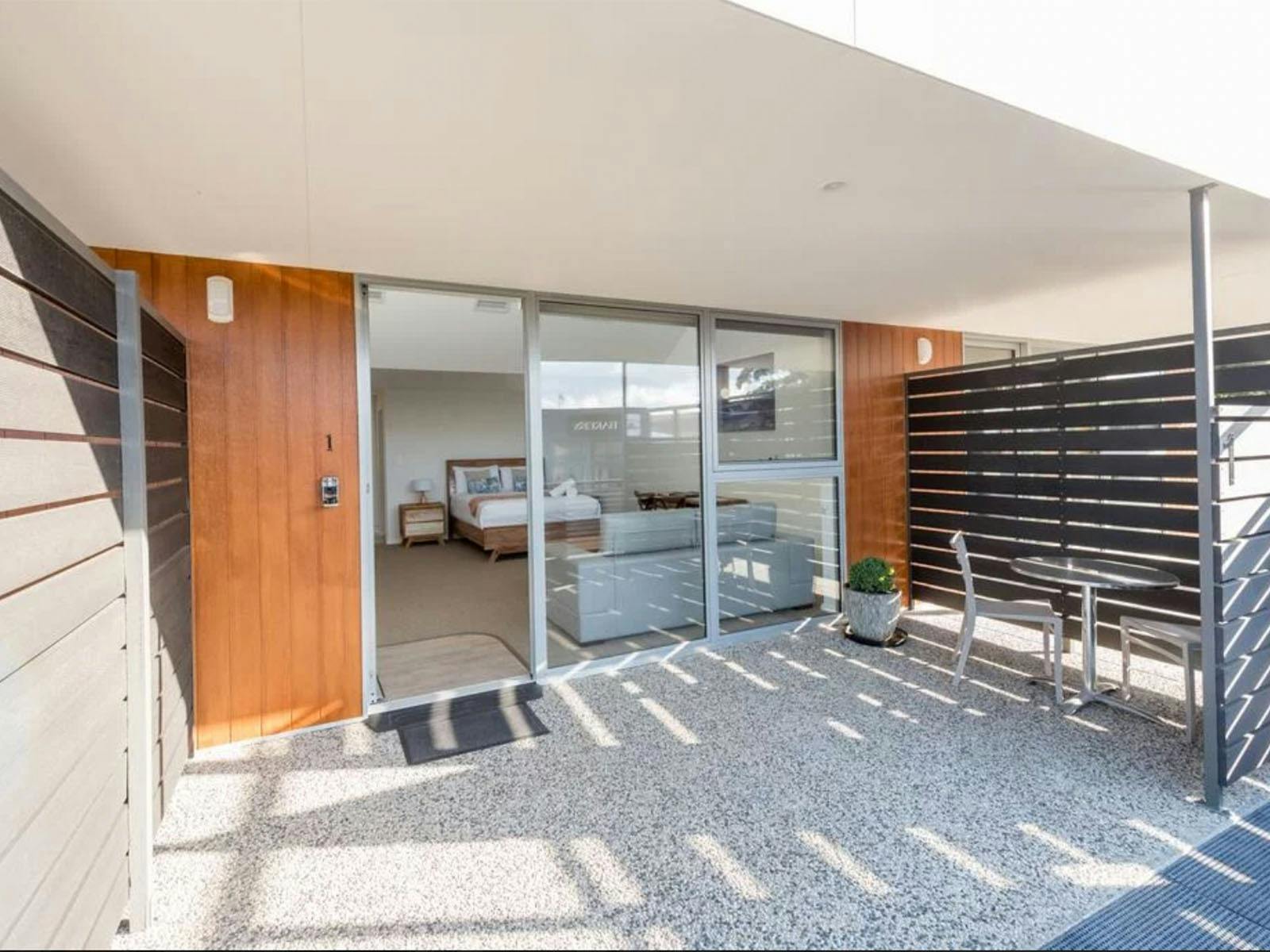 Entrance to The Hub Bicheno