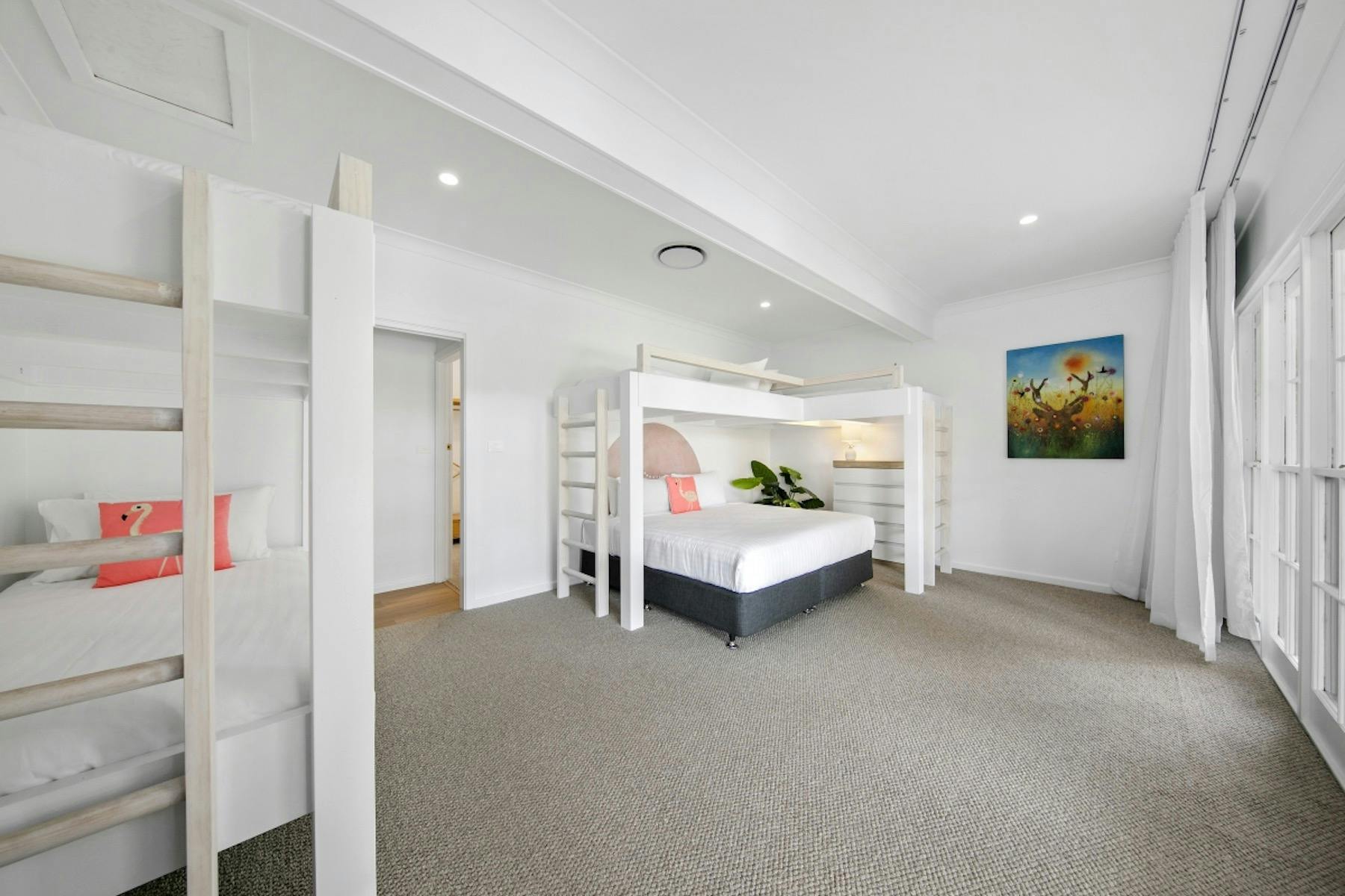 존스 에스테이트 - 침실 4