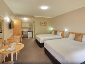 Country Gardens Motor Inn