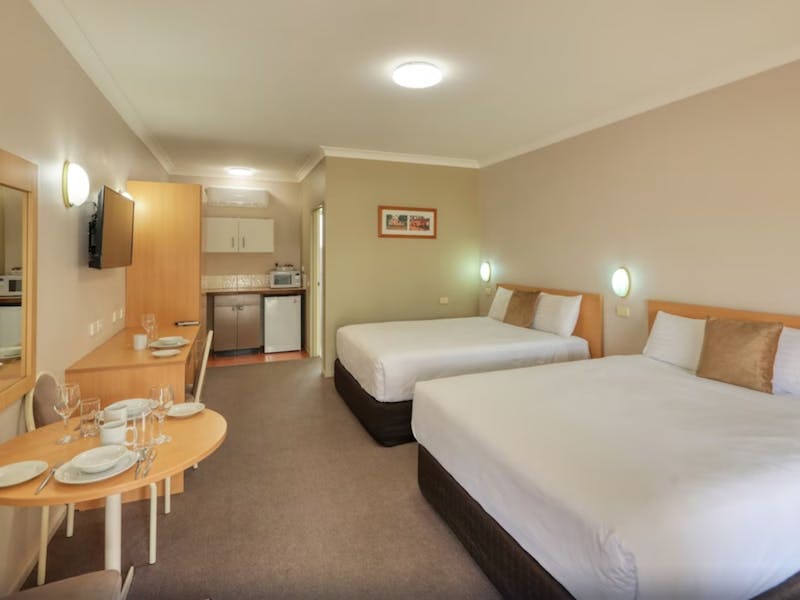 Country Gardens Motor Inn