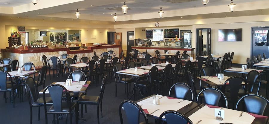 Victoria Hotel - Shipwreck Bistro