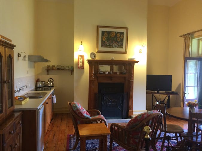 APARTMENT 3