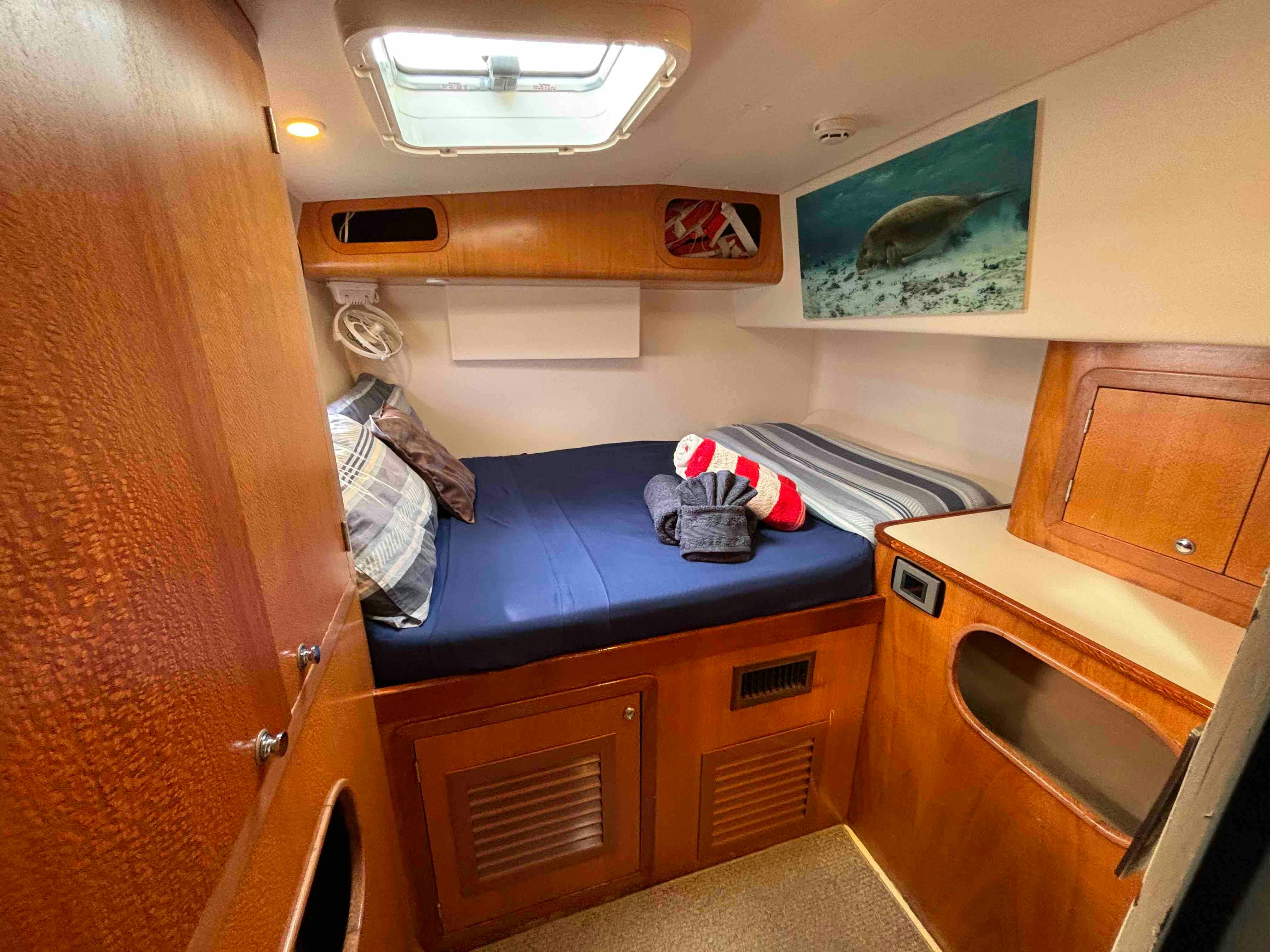 Deluxe double bed cabin on board Shore Thing