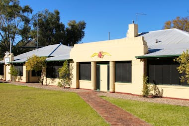 Royal Flying Doctor Service Alice Springs Tourist Facility & Museum
