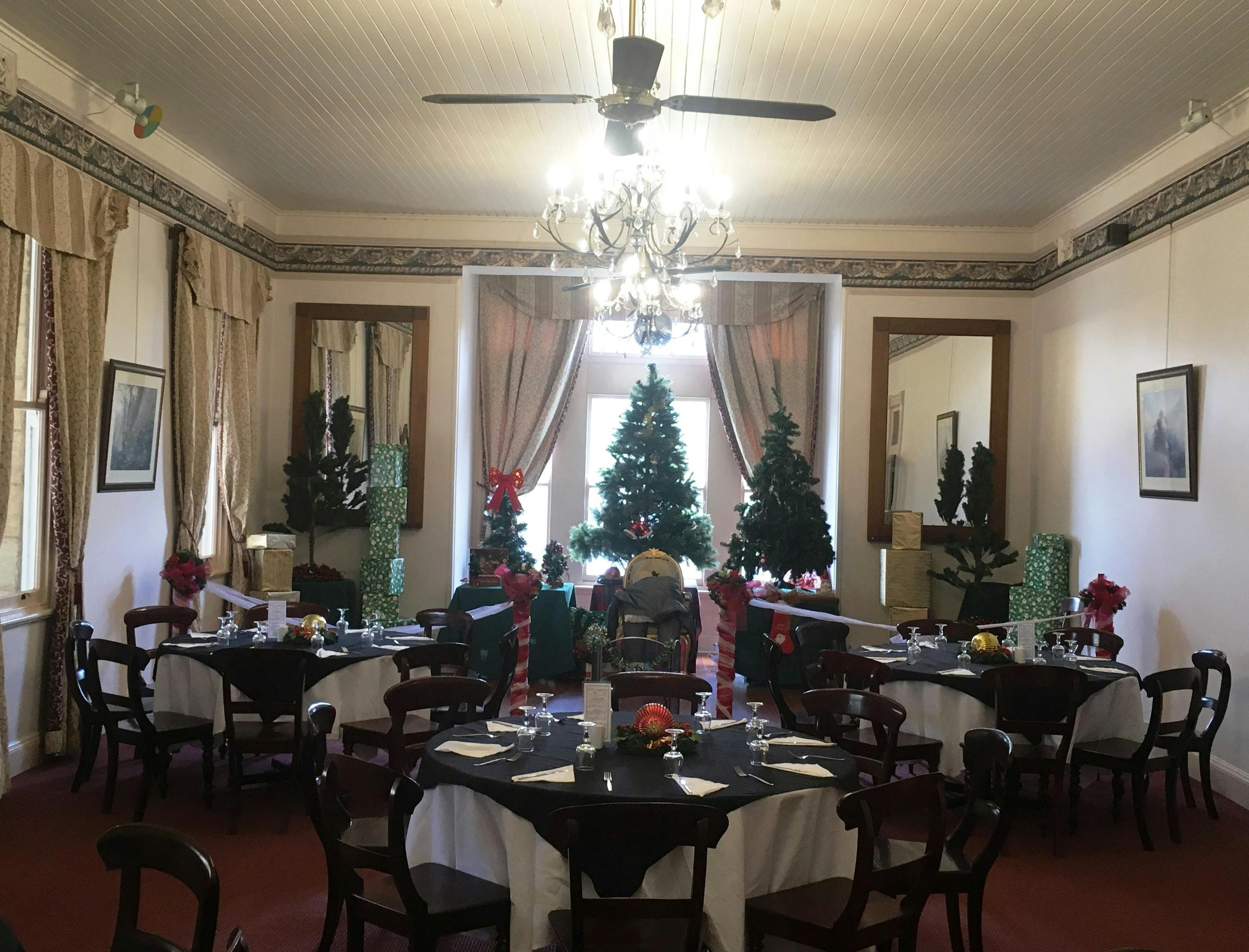 Abbey Boutique Hotel - Christmas in July