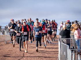 runners starting running event