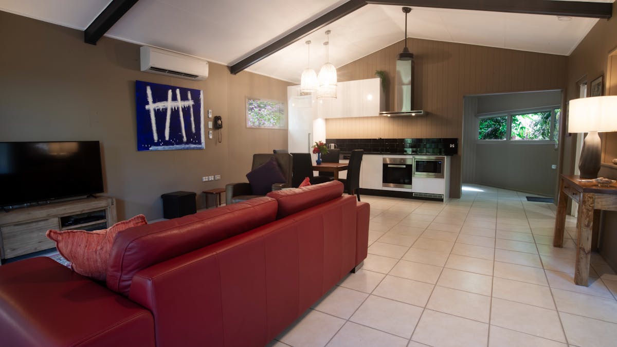 Bungalow: Lounge Kitchen