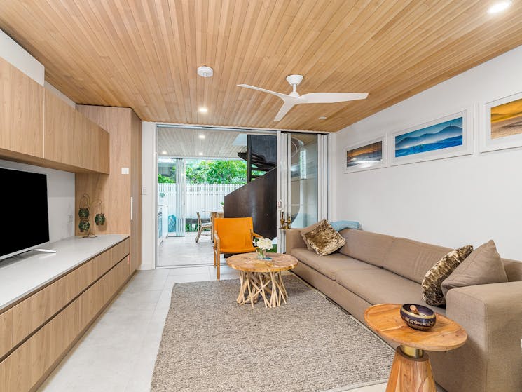 Belongil Beach Pad - Byron Bay - Living Room