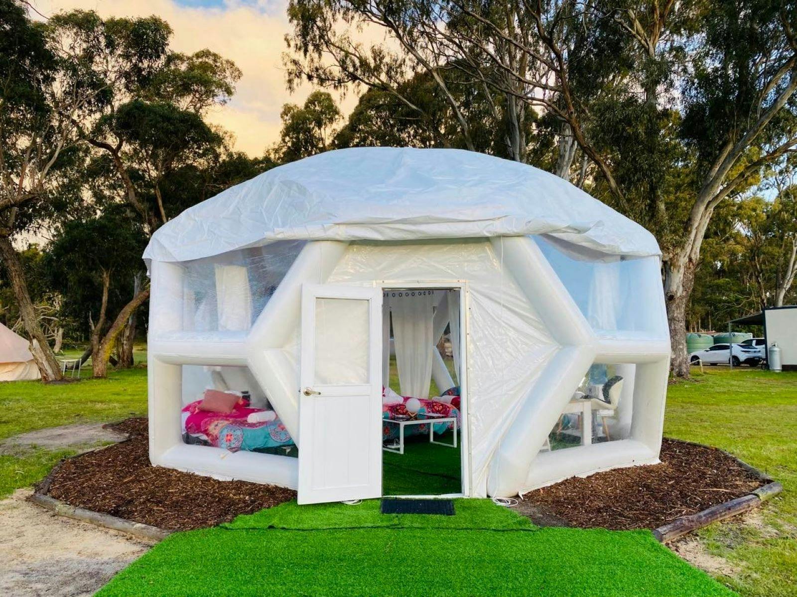 Taj Mahal Bubble Tent