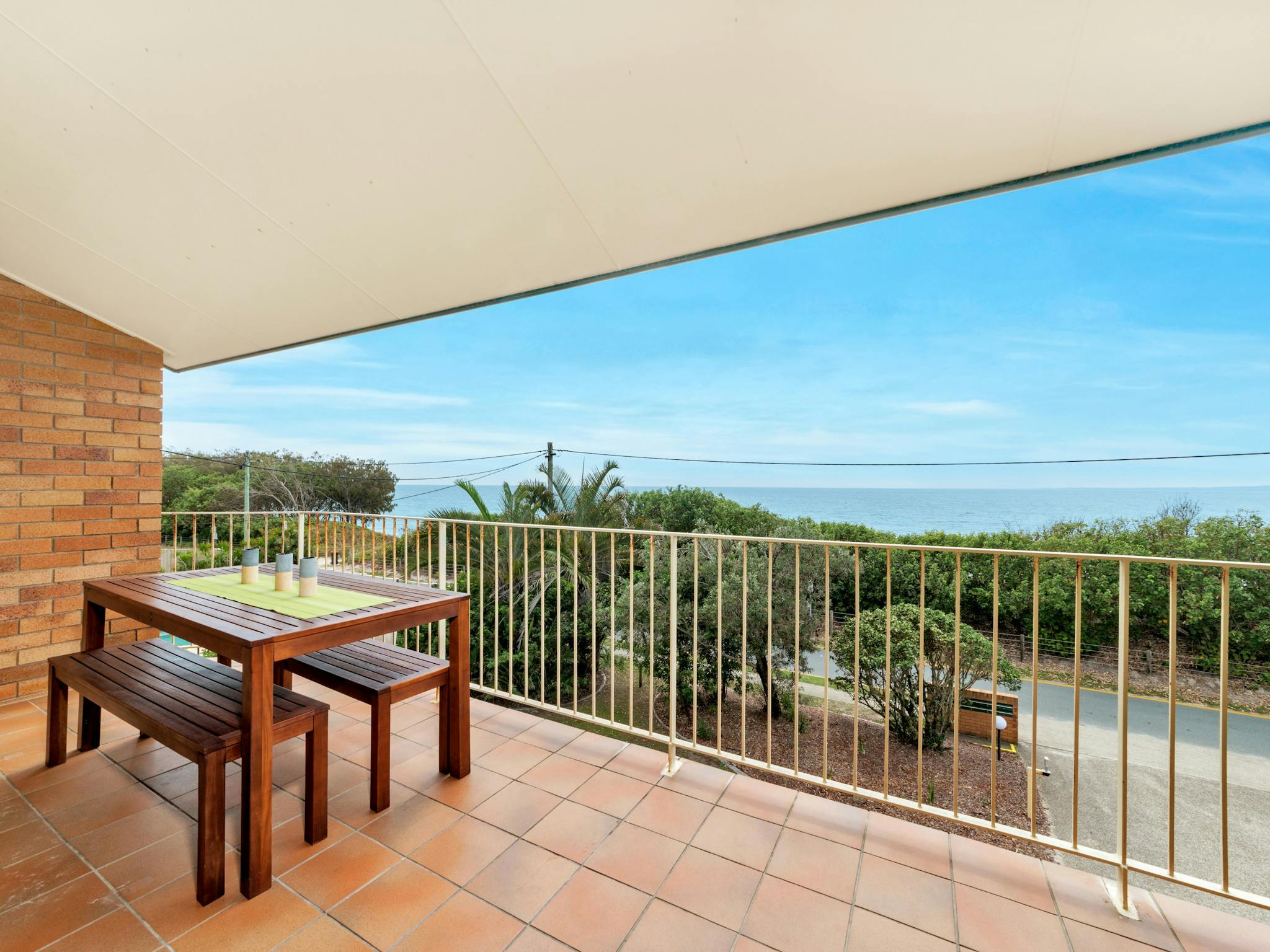 BALCONY BALCONY