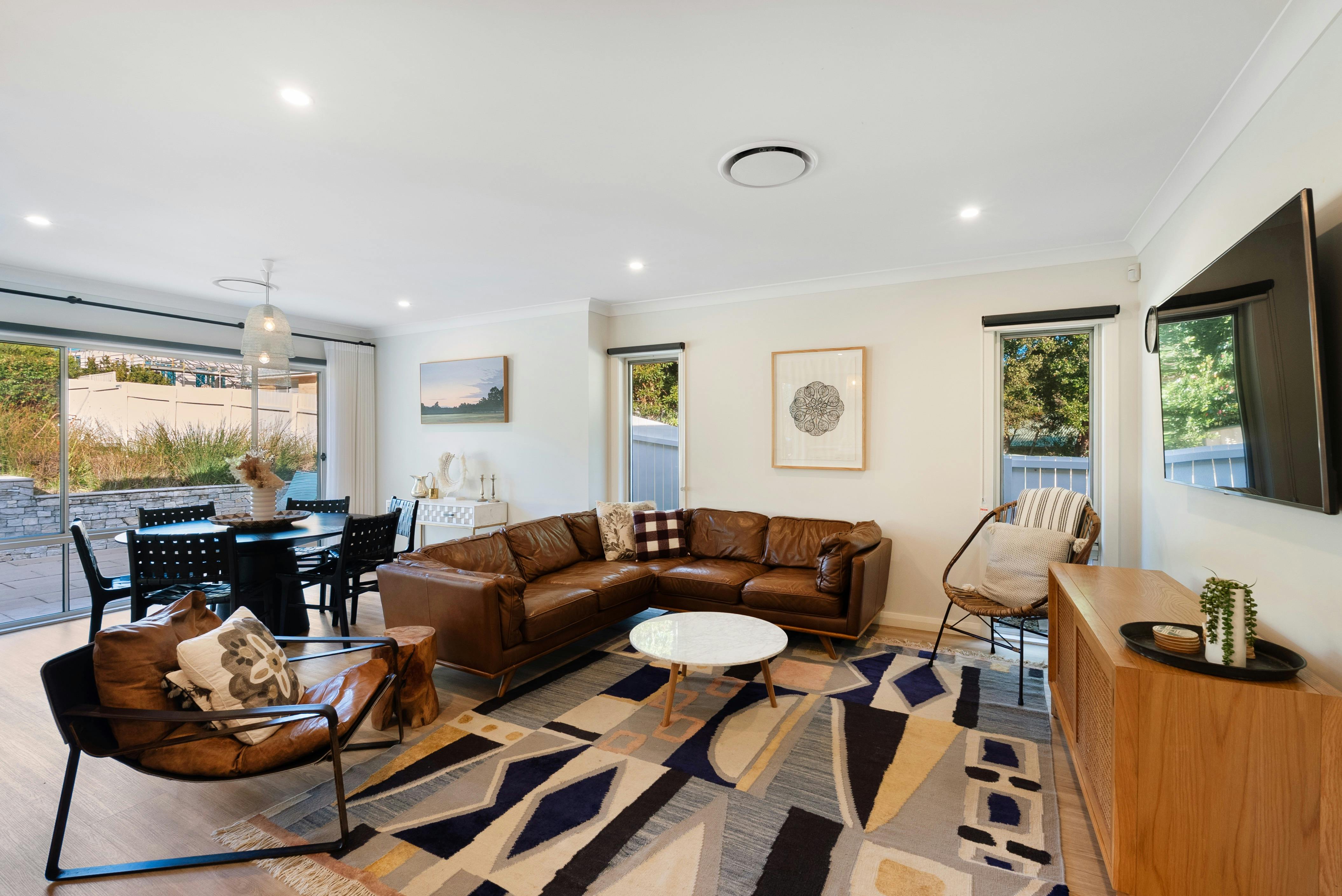 네스트 사진작가 러셀 퀸