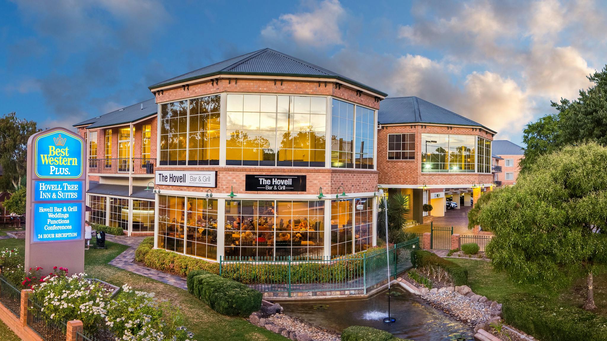 Hotel exterior, al fresco area