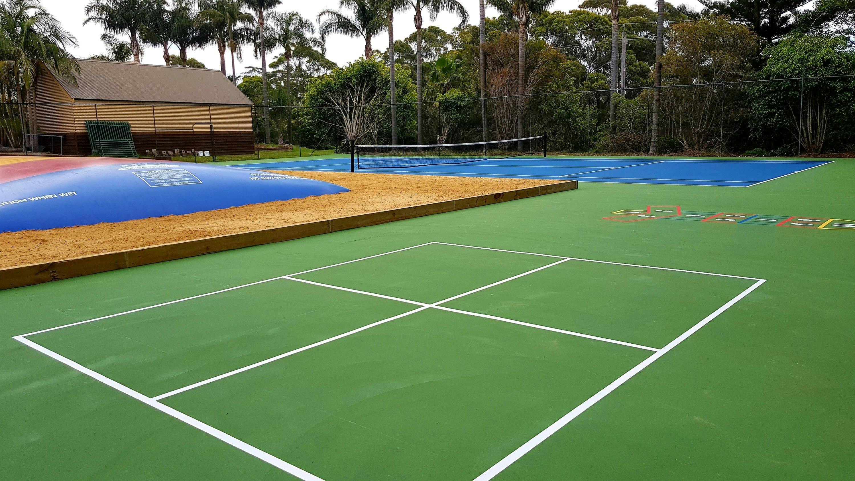 Wairo Beach Holiday Park tennis court