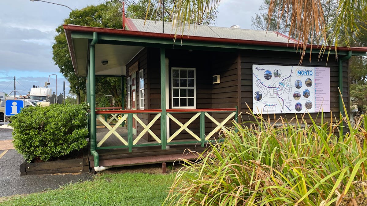 Monto Information Centre side view