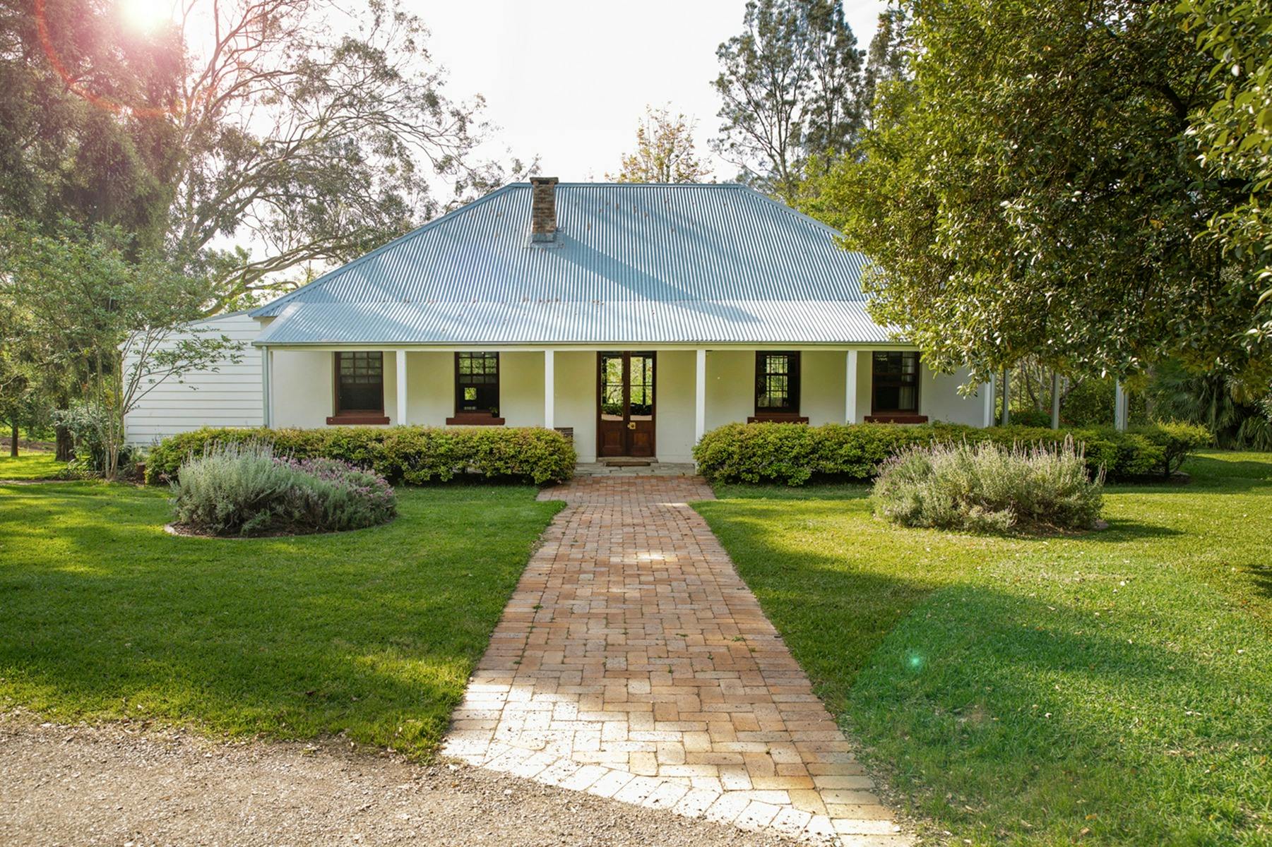 올드 두니날드 파사드