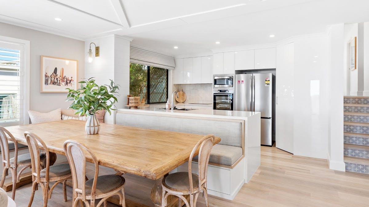 Three bedroom home in Miami - Open plan kitchen dining