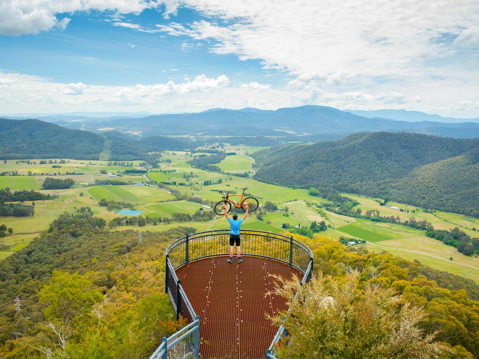 King Valley Powers Lookout over the King Valley