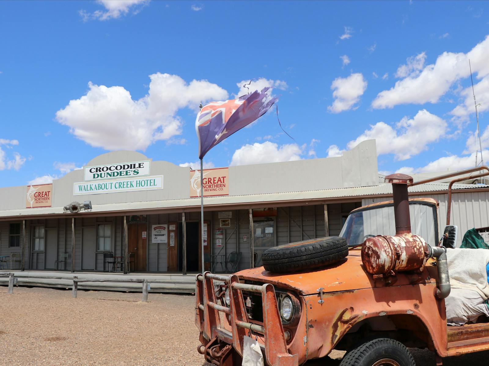 Walkabout Creek Hotel