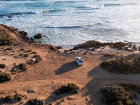 Tour Vehicle overlooking stunning Southern Ocean