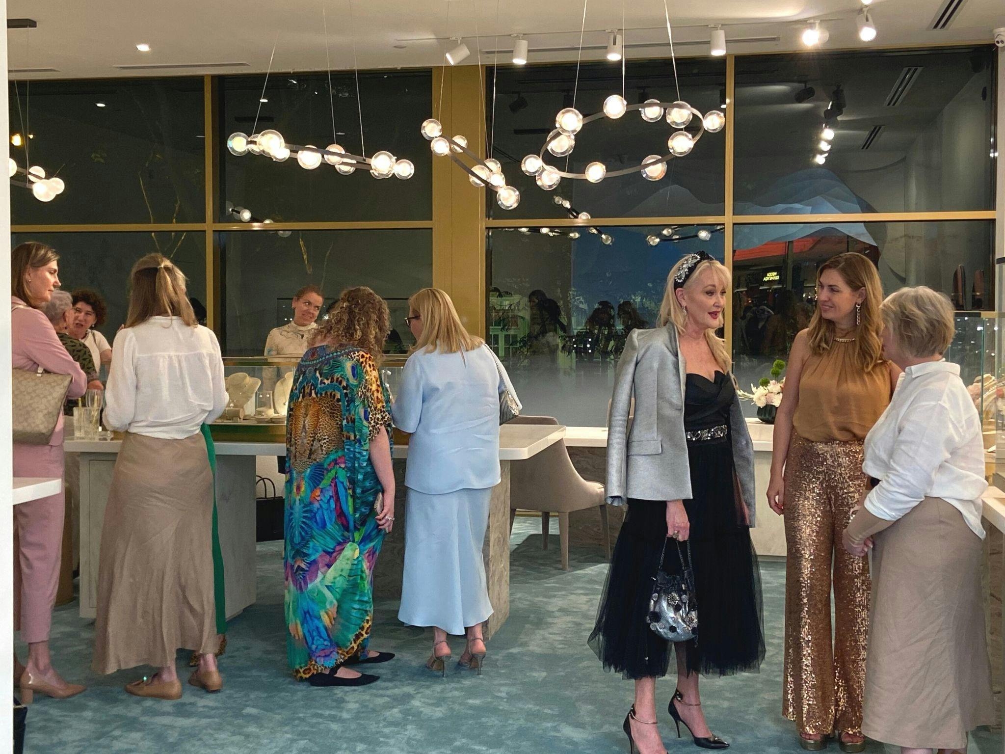 Pearl shopping in QueensPlaza