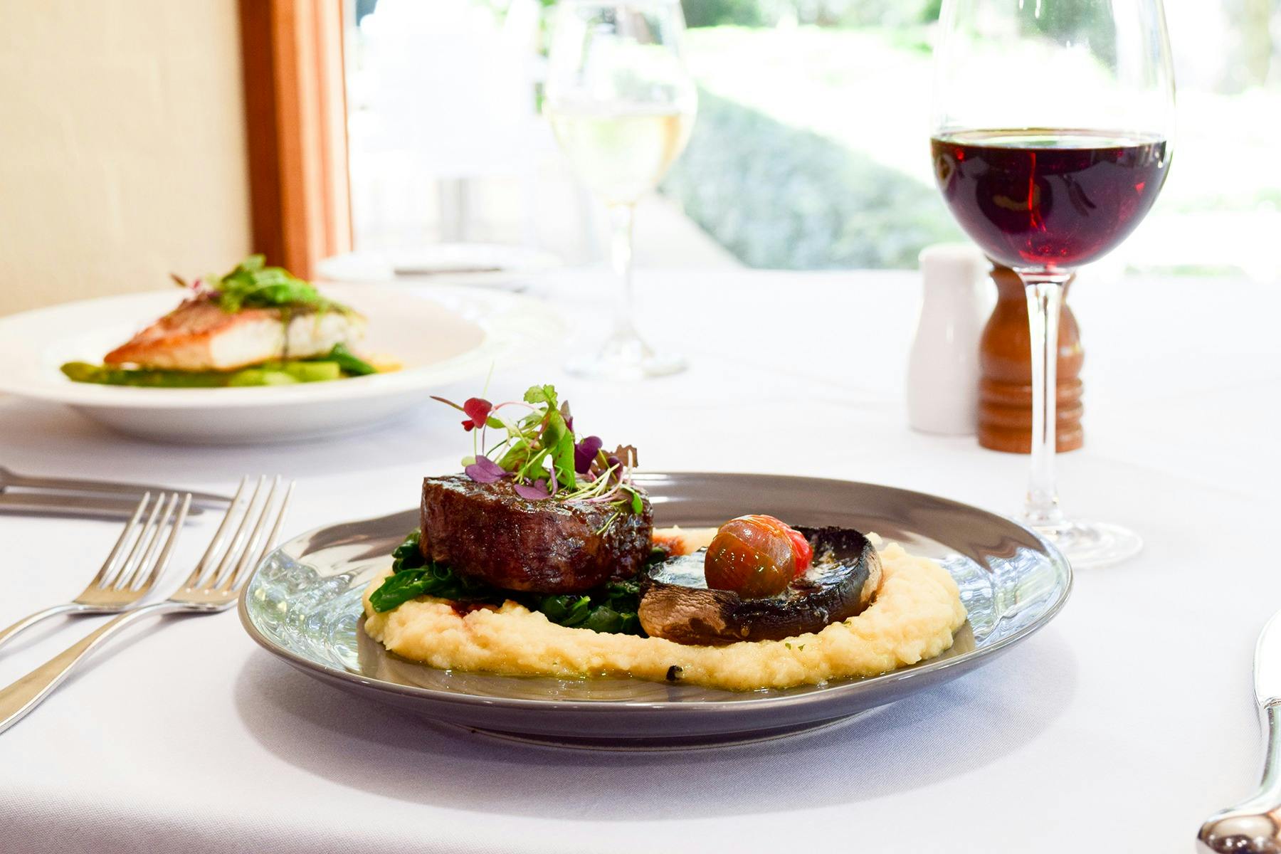 Elements Bar & Dining