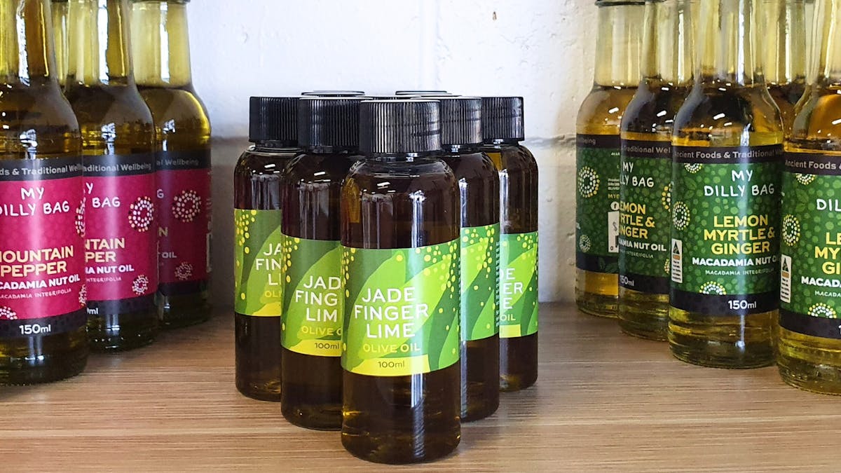 Native flavour infused Macadamia oils and olive oil