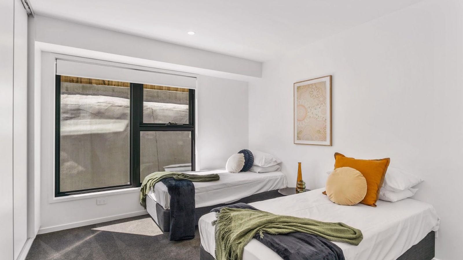 #rd Bedroom has 2 single Beds